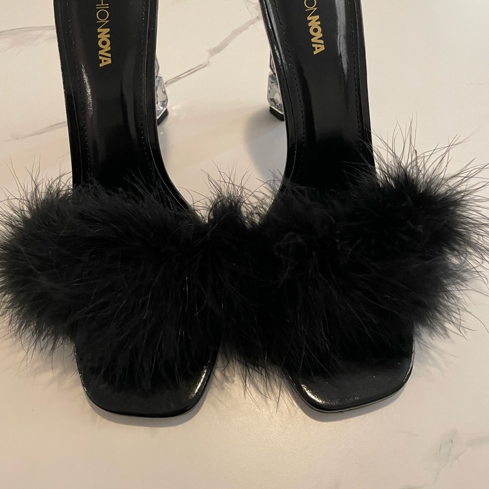 Fashion Nova Black Feathered Heels